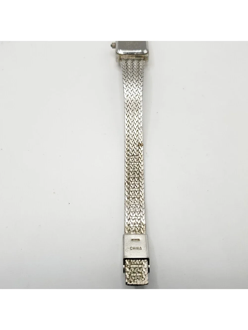 Vintage Embassy Watch Adjustable Mesh Band 16mm Square Womens New Battery
